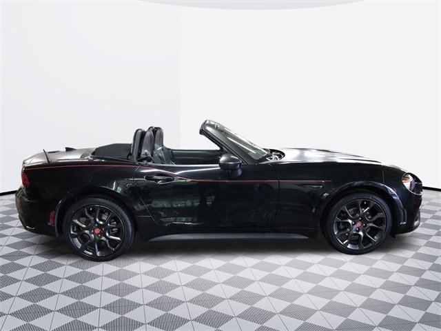 2017 Fiat 124 Spider Abarth