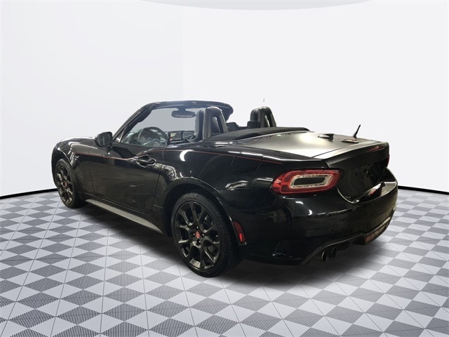 2017 Fiat 124 Spider Abarth