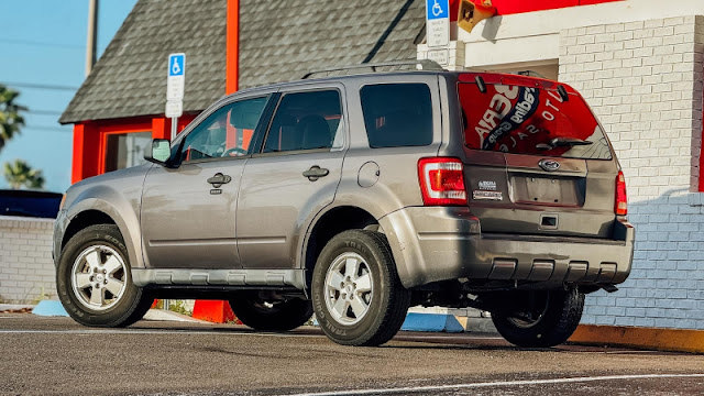 2011 Ford Escape FWD 4dr XLT