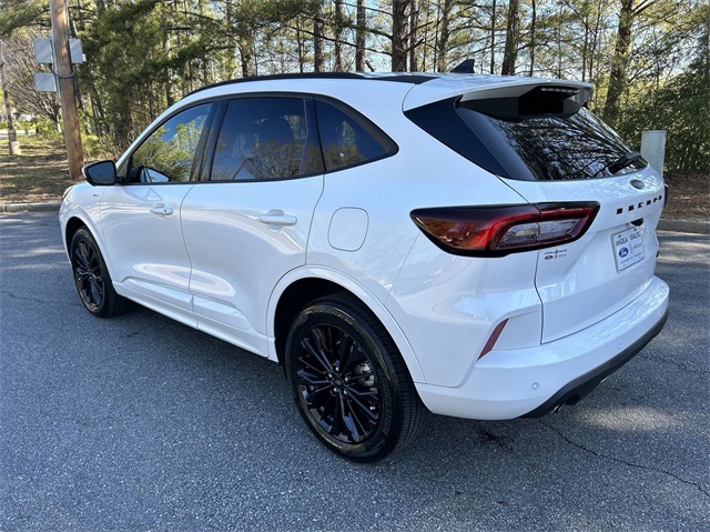 2023 Ford Escape ST-Line Elite