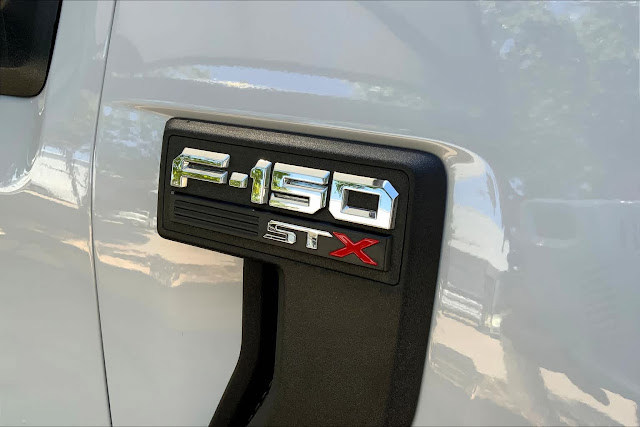 2022 Ford F-150 XL 2WD SuperCrew 5.5 Box