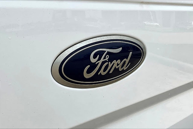 2015 Ford F-150 XLT 2WD SuperCrew 145&amp;quot;