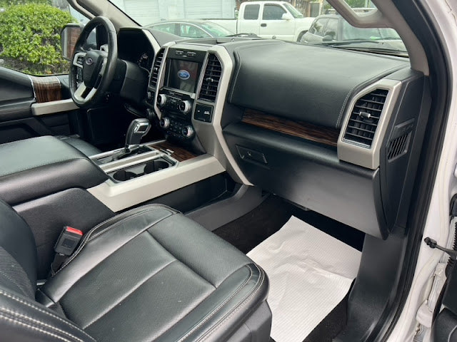 2018 Ford F-150 Lariat 4WD SuperCrew 5.5 Box