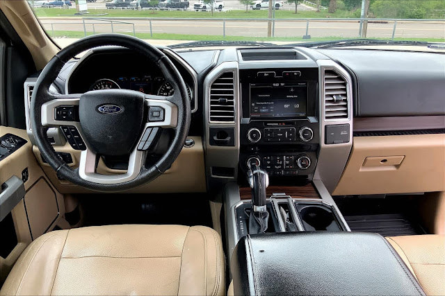 2015 Ford F-150 Lariat 2WD SuperCab 145