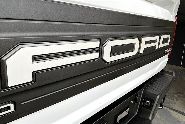 2023 Ford F-150 Raptor 4WD SuperCrew 5.5 Box
