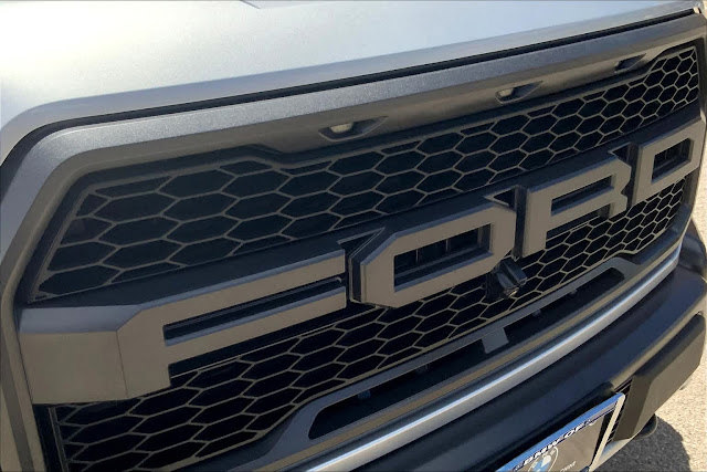 2019 Ford F-150 Raptor 4WD SuperCrew 5.5 Box