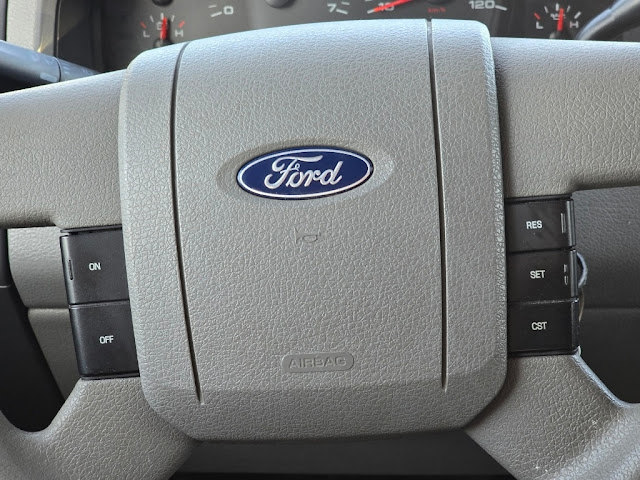 2004 Ford F-150 XLT