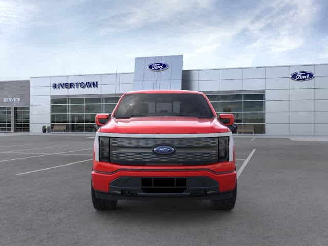 2023 Ford F-150 Lightning LARIAT 4WD SuperCrew 5.5 Box