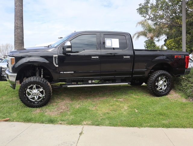 2019 Ford F-350SD LARIAT DIESEL 4X4