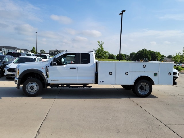 2024 Ford F-550SD Base