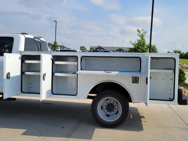 2024 Ford F-550SD Base