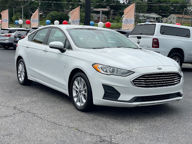 2020 Ford Fusion SE