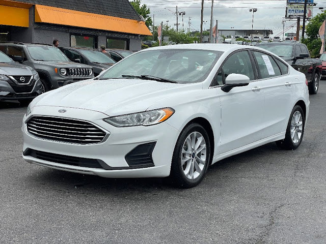 2020 Ford Fusion SE