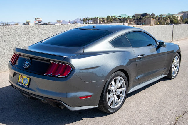 2015 Ford Mustang 2dr Fastback EcoBoost Premium