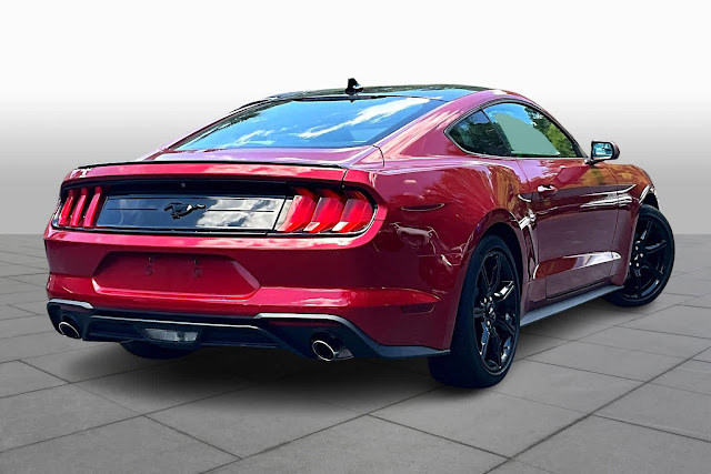 2020 Ford Mustang EcoBoost