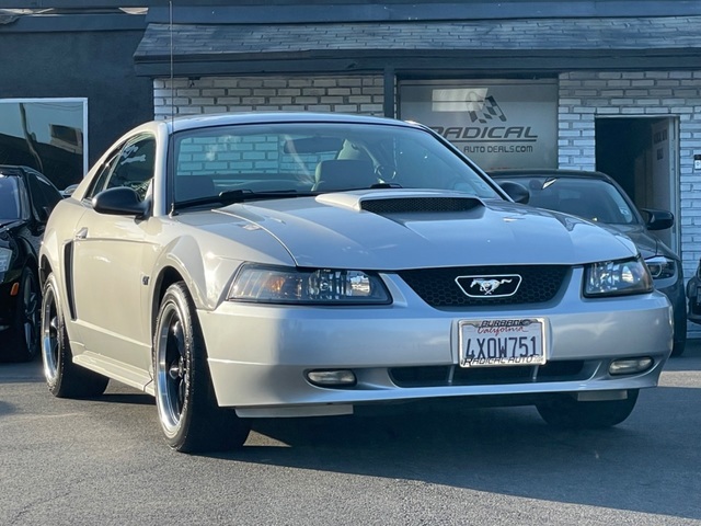 2002 Ford Mustang GT Deluxe