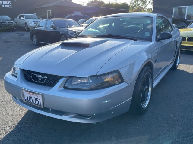 2002 Ford Mustang GT Deluxe