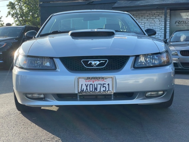 2002 Ford Mustang GT Deluxe