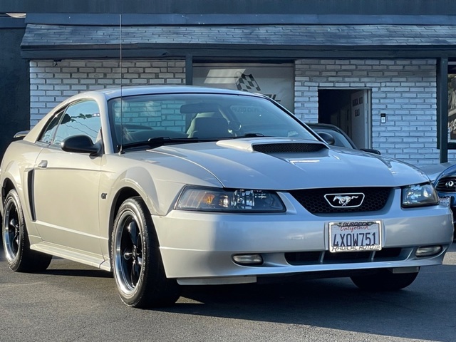 2002 Ford Mustang GT Deluxe