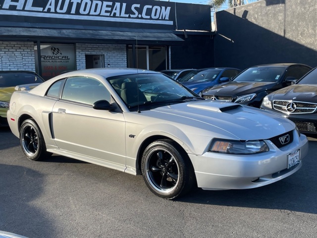 2002 Ford Mustang GT Deluxe