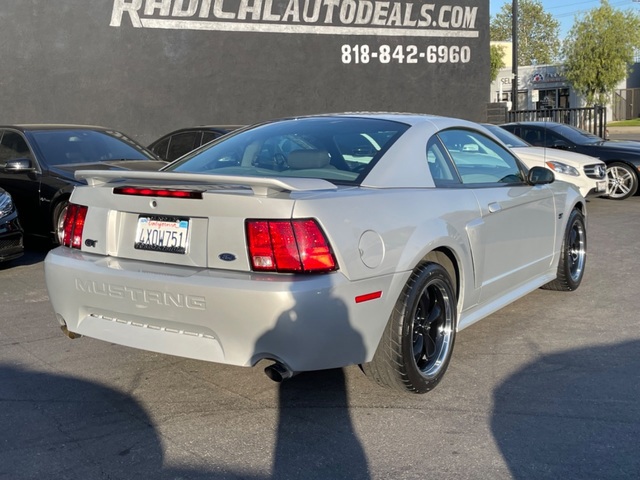 2002 Ford Mustang GT Deluxe