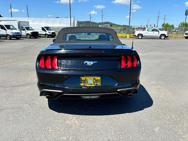 2021 Ford Mustang EcoBoost