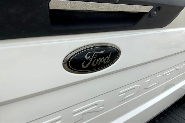 2020 Ford Super Duty F-250 SRW LARIAT 4WD Crew Cab 6.75&#039; Box