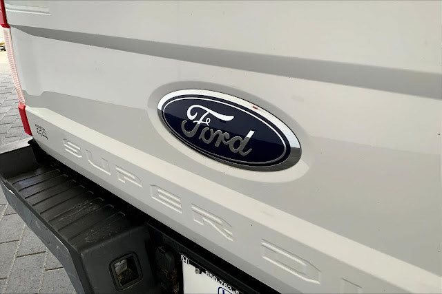 2018 Ford Super Duty F-250 SRW XLT 4WD Crew Cab 6.75&#039; Box