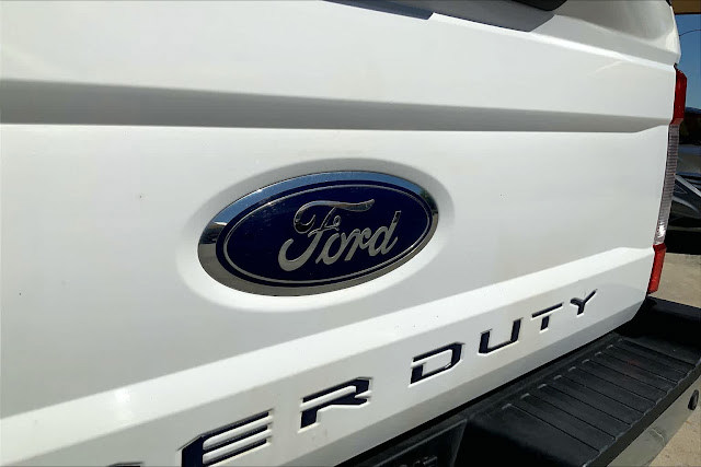 2019 Ford Super Duty F-250 SRW XLT 4WD Crew Cab 6.75 Box