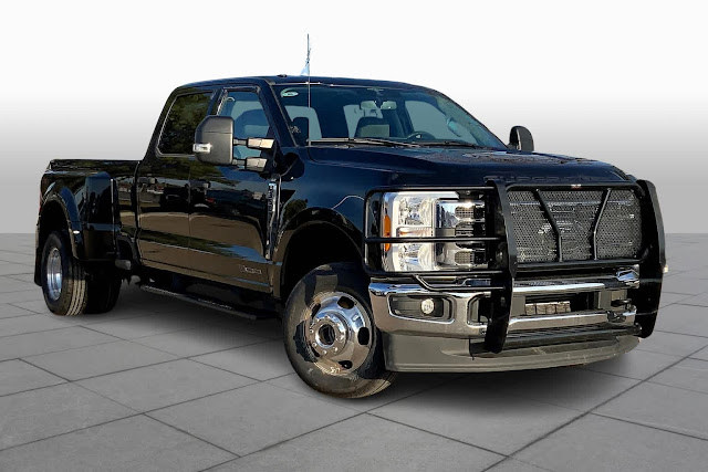 2023 Ford Super Duty F-350 DRW XLT 4WD Crew Cab 8 Box