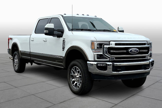 2022 Ford Super Duty F-350 SRW LARIAT 4WD Crew Cab 8 Box