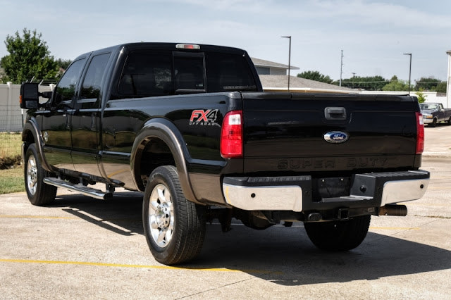 2015 Ford Super Duty F-350 SRW 4WD Crew Cab LARIAT