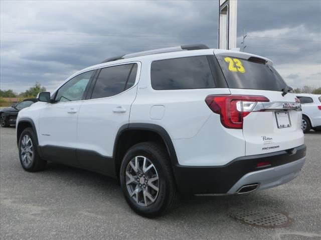 2023 GMC Acadia SLT