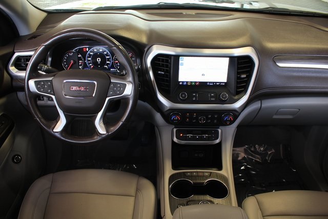 2022 GMC Acadia SLT