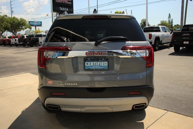 2022 GMC Acadia SLT