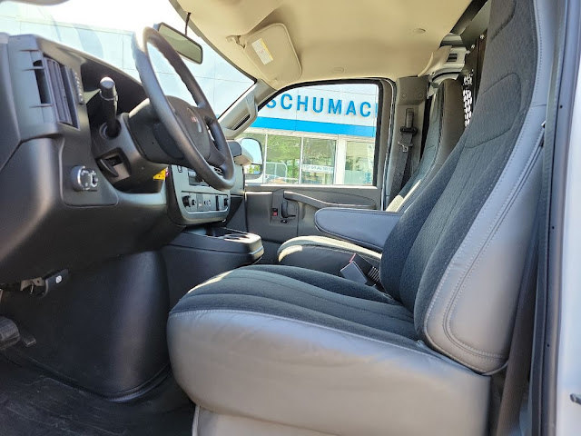 2022 GMC Savana 2500 Work Van