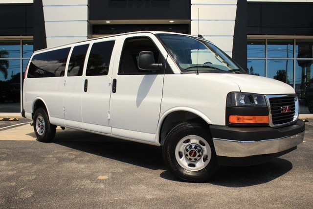 2024 GMC Savana 3500 LT