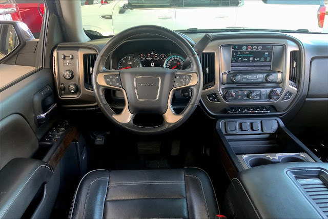 2018 GMC Sierra 1500 Denali 4WD Crew Cab 143.5