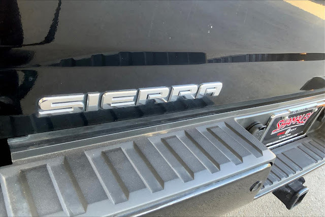 2018 GMC Sierra 1500 Denali 4WD Crew Cab 143.5