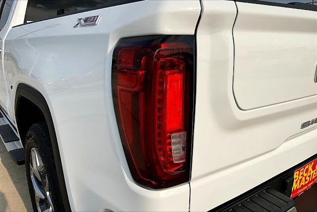 2024 GMC Sierra 1500 SLT 4WD Crew Cab 147