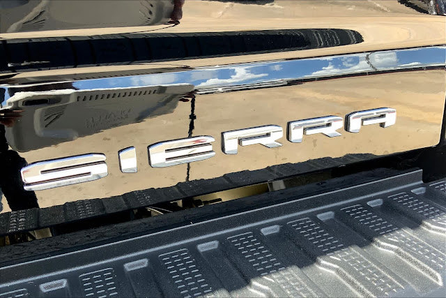 2022 GMC Sierra 2500HD Denali 4WD Crew Cab 159