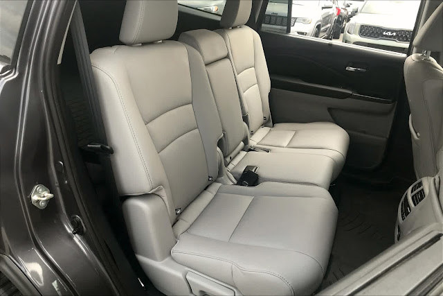 2020 Honda Pilot Touring 8-Passenger