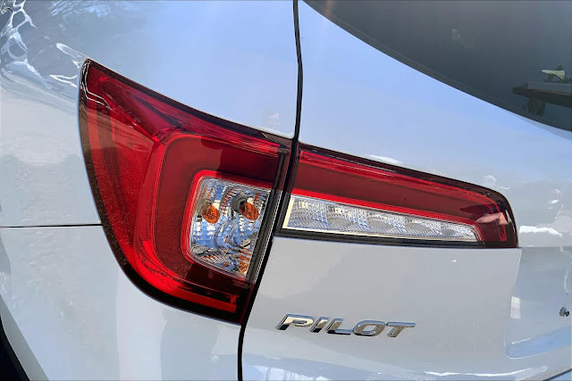 2022 Honda Pilot Touring 7-Passenger