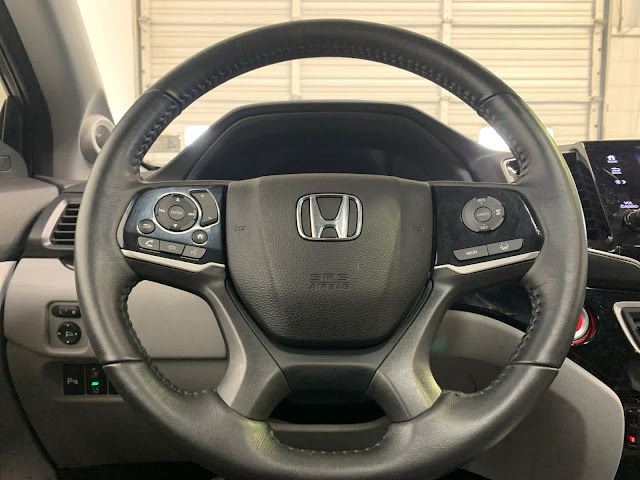 2022 Honda Pilot Touring 8-Passenger