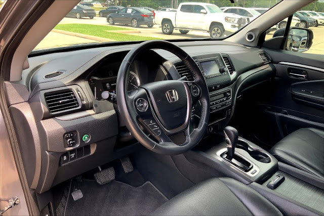 2017 Honda Ridgeline RTL 4x4 Crew Cab 5.3 Bed