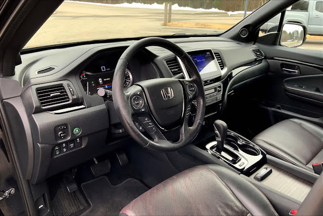 2017 Honda Ridgeline Black Edition 4x4 Crew Cab 5.3&#039; Bed