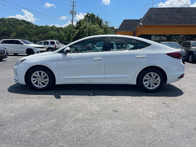 2020 Hyundai Elantra SE