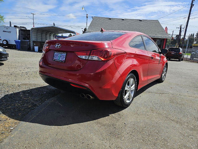 2013 Hyundai Elantra Coupe GS 2dr Coupe 6A