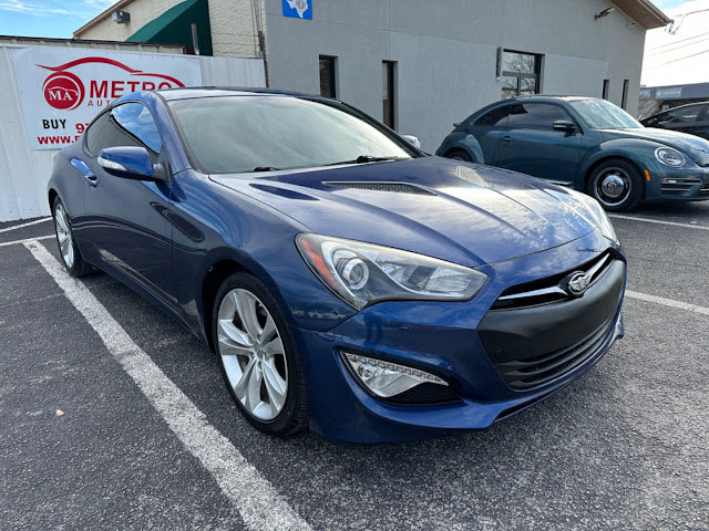 2015 Hyundai Genesis Coupe 2dr 3.8L Auto