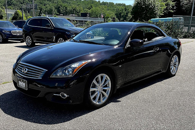 2015 Infiniti Q60 Base